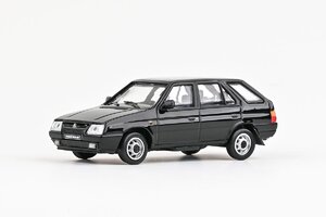 Škoda Forman 1993 – Schwarzes Ebenholz